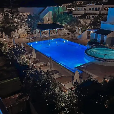 Aparthotel Athena
