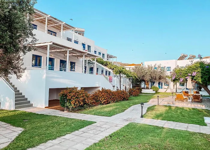 林多斯雅典娜公寓