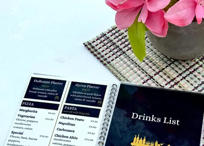 林多斯雅典娜公寓 公寓式酒店 3*