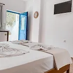 Lägenhetshotell Athena 3*